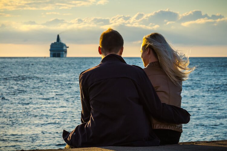 Erziehung auf Lettisch