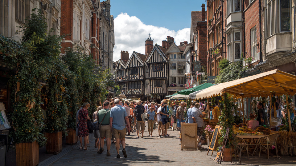 Lebendige Marktszene aus dem Land